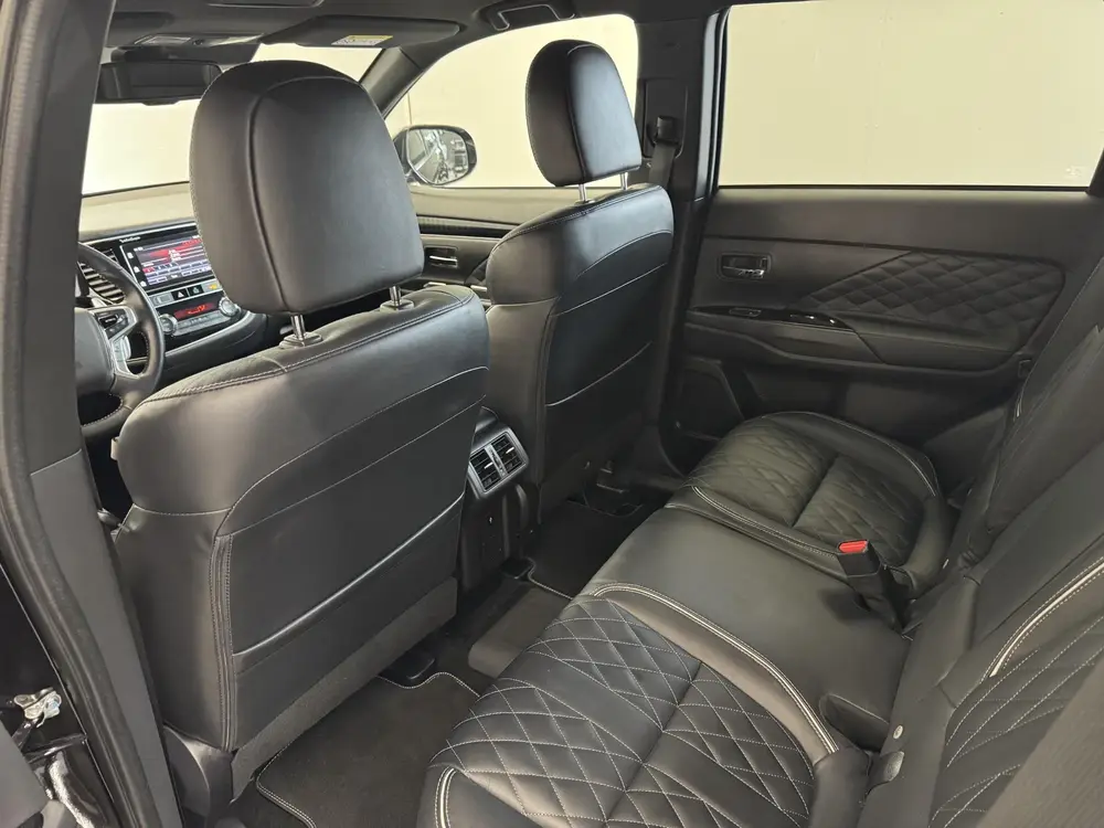 Mitsubishi Outlander 2.4 PHEV Instyle | 360 Camera | Trekhaa uit 2019, foto 16