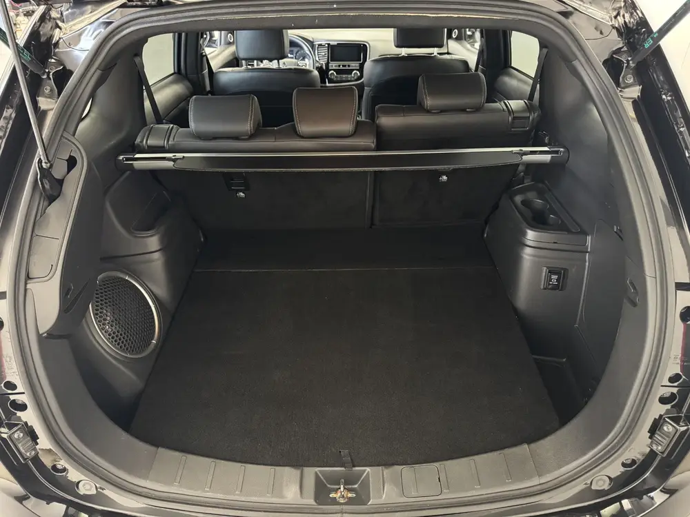 Mitsubishi Outlander 2.4 PHEV Instyle | 360 Camera | Trekhaa uit 2019, foto 17
