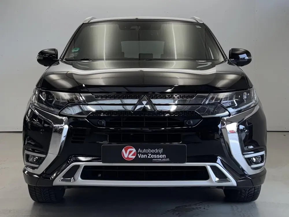 Mitsubishi Outlander 2.4 PHEV Instyle | 360 Camera | Trekhaa uit 2019, foto 2