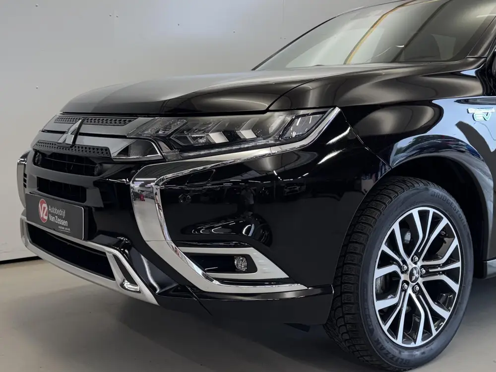 Mitsubishi Outlander 2.4 PHEV Instyle | 360 Camera | Trekhaa uit 2019, foto 4