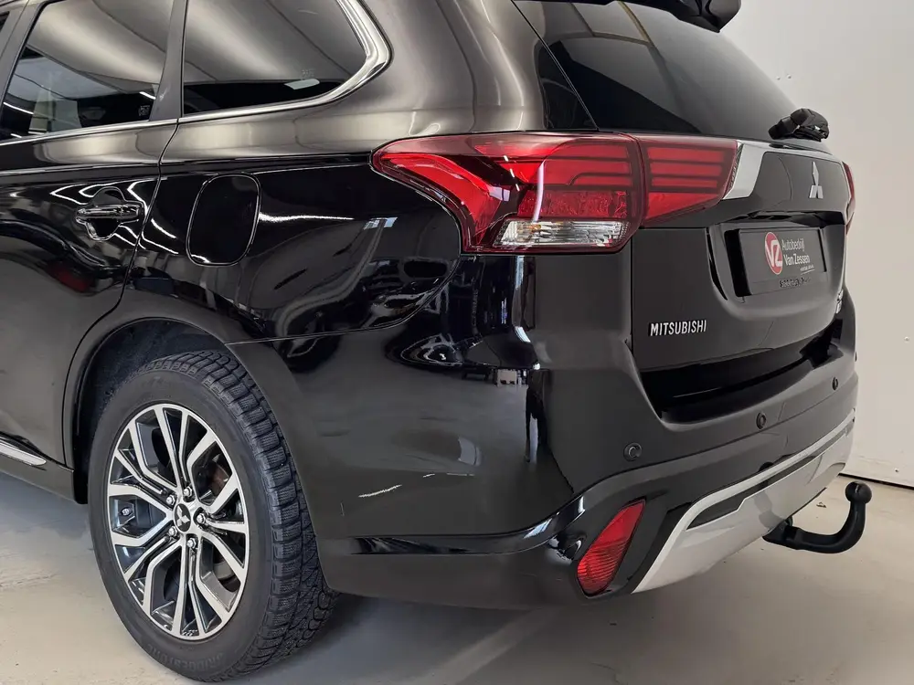 Mitsubishi Outlander 2.4 PHEV Instyle | 360 Camera | Trekhaa uit 2019, foto 5