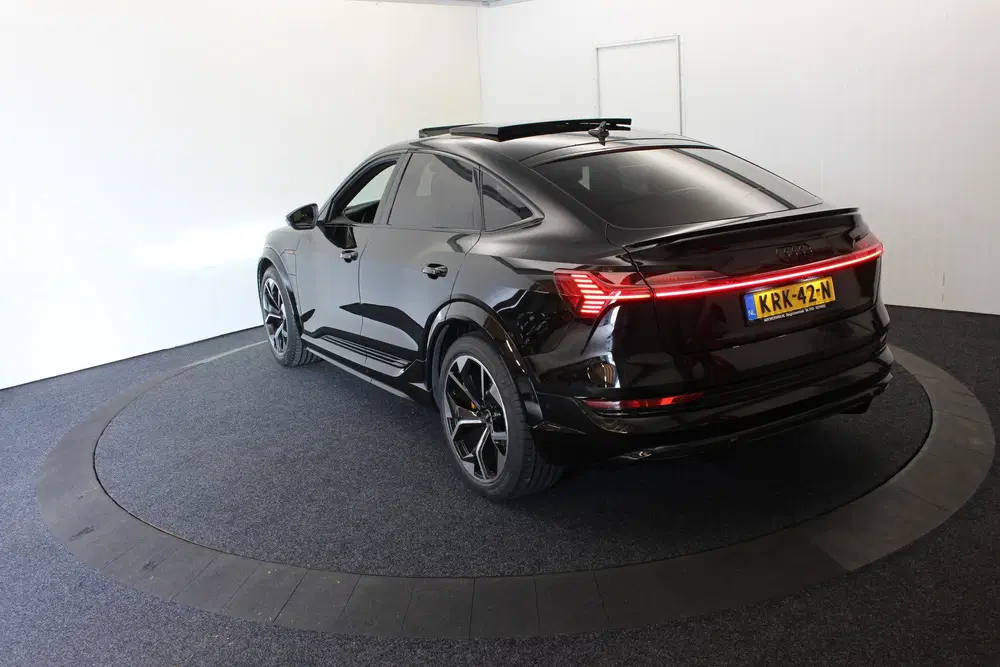 Audi e-tron S quattro 95 kWh 504 pk SOH 97% Pano 3 uit 2022, foto 17