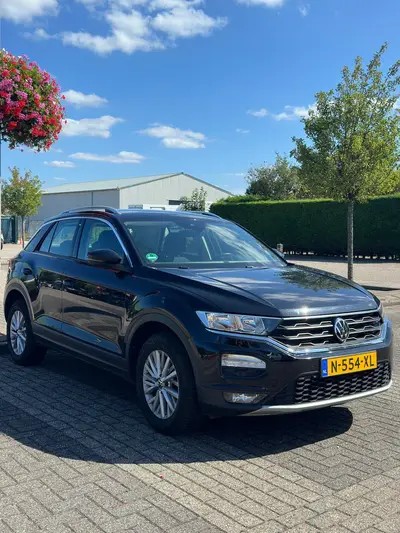 Volkswagen T-Roc 1.0 TSI / Style navigatie / 110pk / NL auto uit 2021