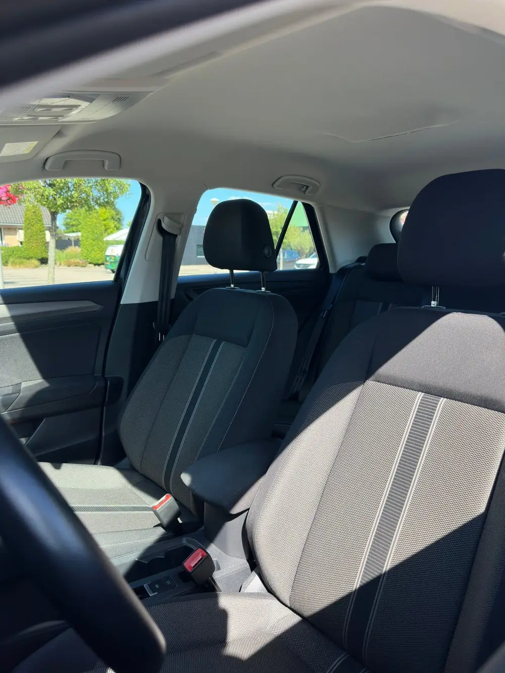 Volkswagen T-Roc 1.0 TSI / Style navigatie / 110pk / NL auto uit 2021, foto 11