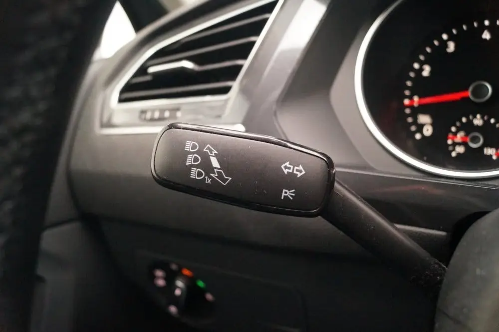Volkswagen Tiguan Allspace 1.5 TSI 150pk DSG Comfortline Bus uit 2020, foto 16