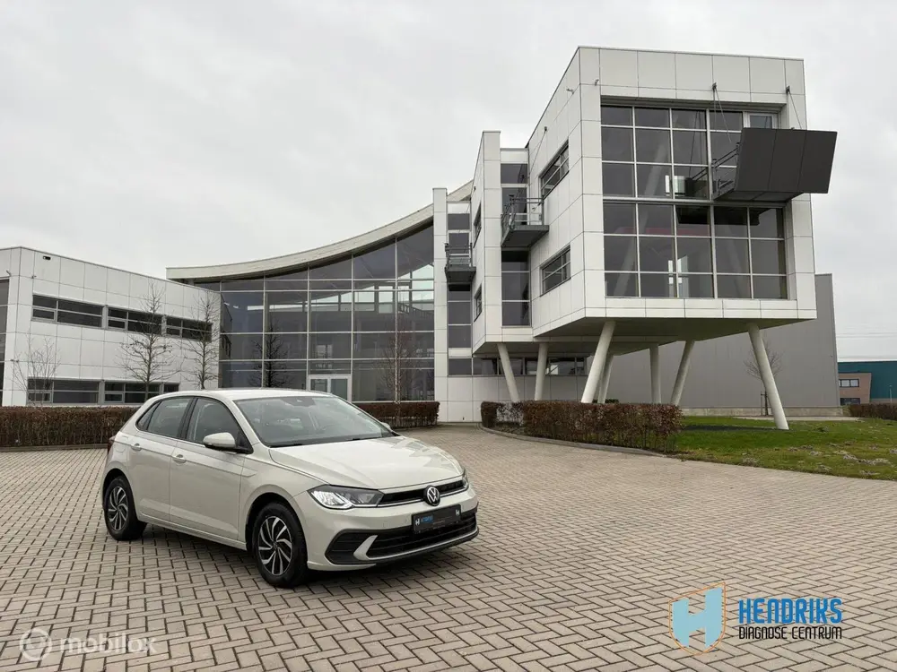 Volkswagen Polo 1.0 TSI Life uit 2023, foto 2