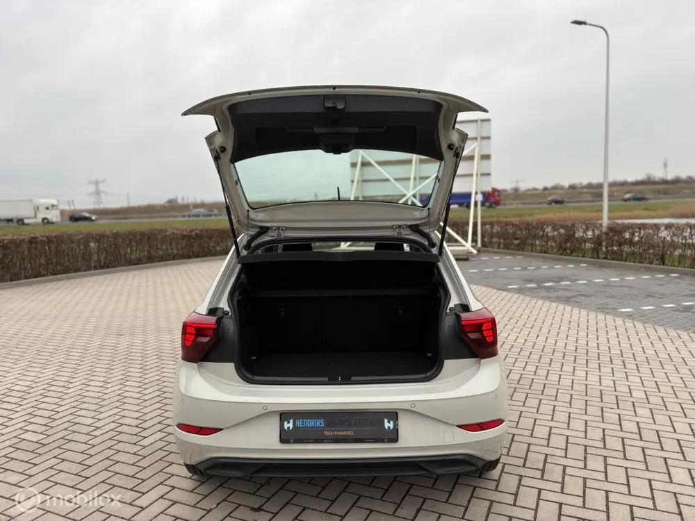 Volkswagen Polo 1.0 TSI Life uit 2023, foto 20