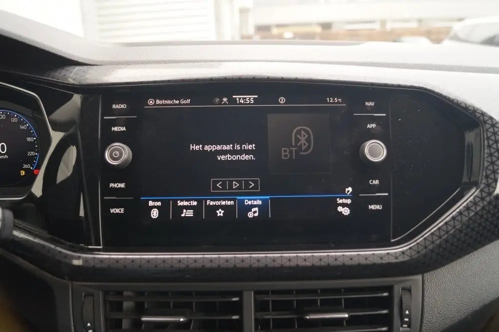 Volkswagen T-Cross 1.0 TSI 110pk Style -NAVI-ECC-PDC-DIGI uit 2021, foto 20