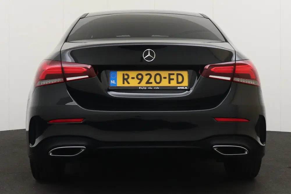 Mercedes-Benz A-Klasse 180 AMG Night-Pack Pano-Dak 18'LMV Ca uit 2022, foto 4