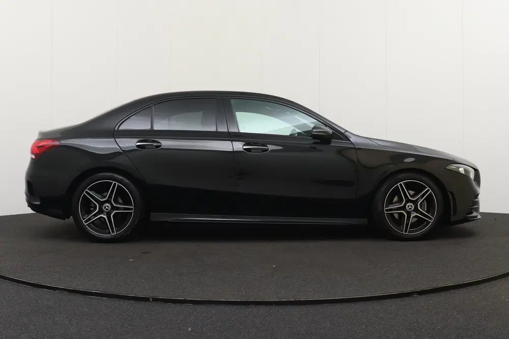 Mercedes-Benz A-Klasse 180 AMG Night-Pack Pano-Dak 18'LMV Ca uit 2022, foto 6