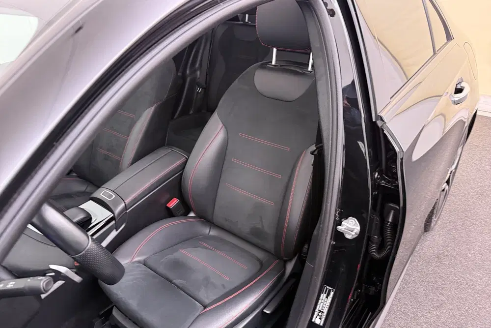 Mercedes-Benz A-Klasse 180 AMG Night-Pack Pano-Dak 18'LMV Ca uit 2022, foto 8