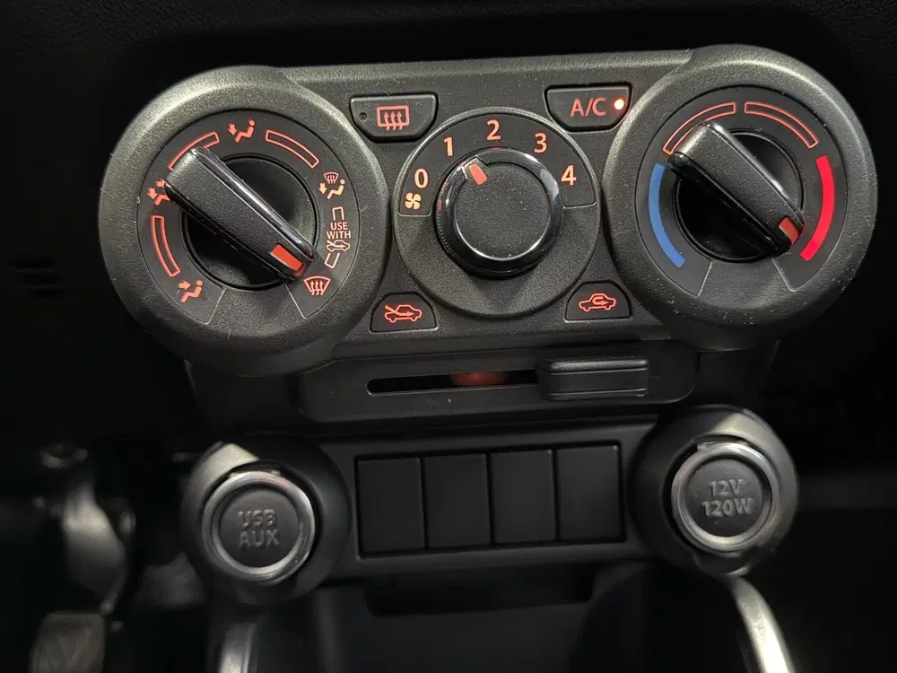 Suzuki Ignis 1.2 Smart Hybrid Comfort uit 2024, foto 18