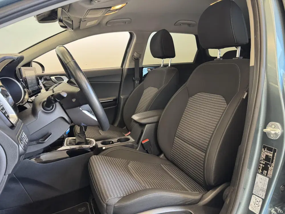 Kia Ceed 1.5 T-GDi DynamicPlusLine uit 2022, foto 10