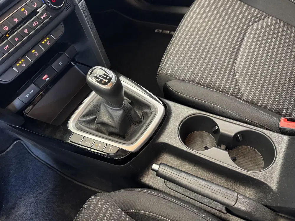 Kia Ceed 1.5 T-GDi DynamicPlusLine uit 2022, foto 18