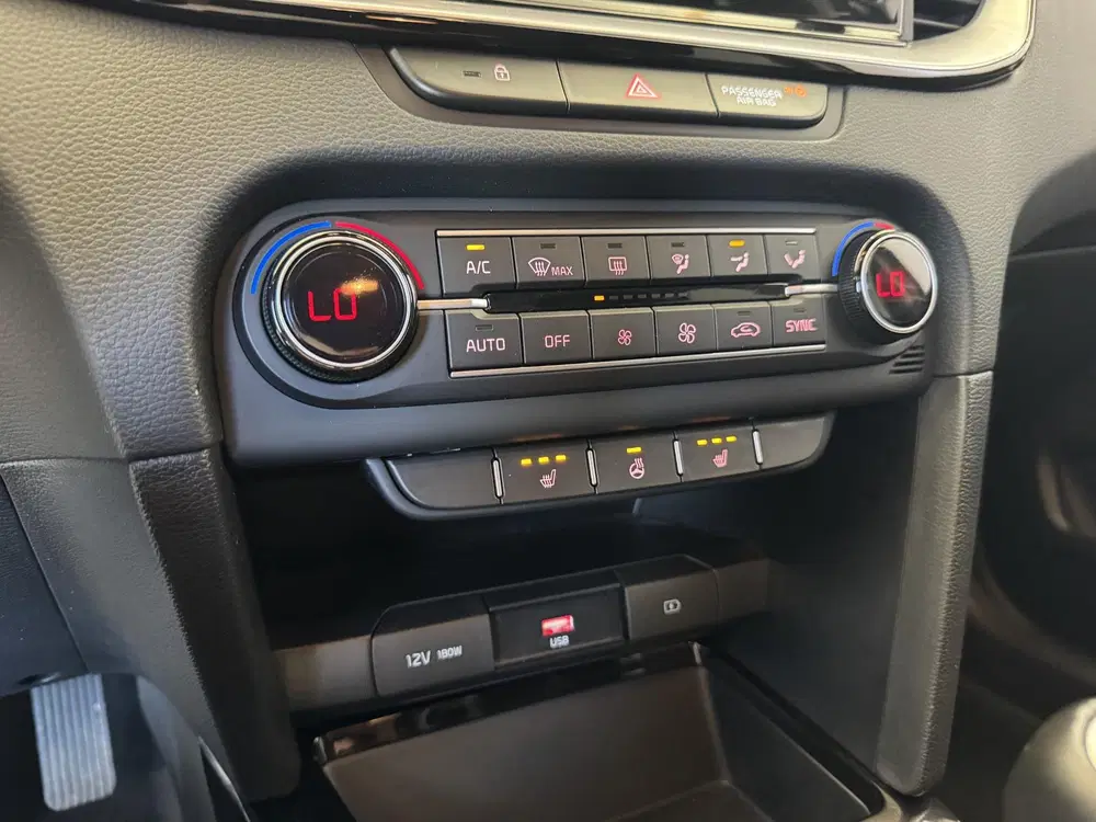 Kia Ceed 1.5 T-GDi DynamicPlusLine uit 2022, foto 19