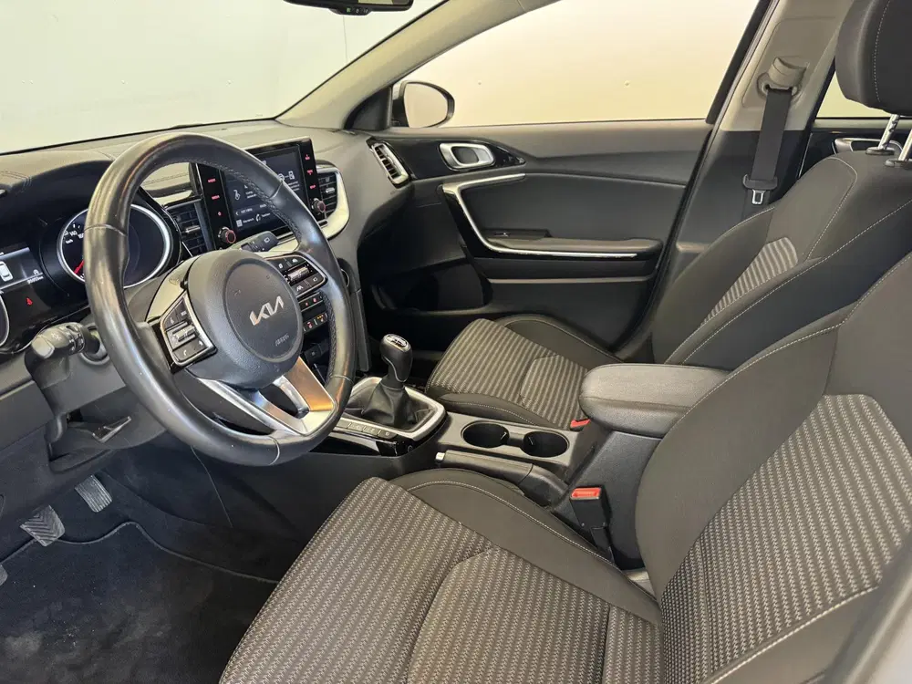 Kia Ceed 1.5 T-GDi DynamicPlusLine uit 2022, foto 9