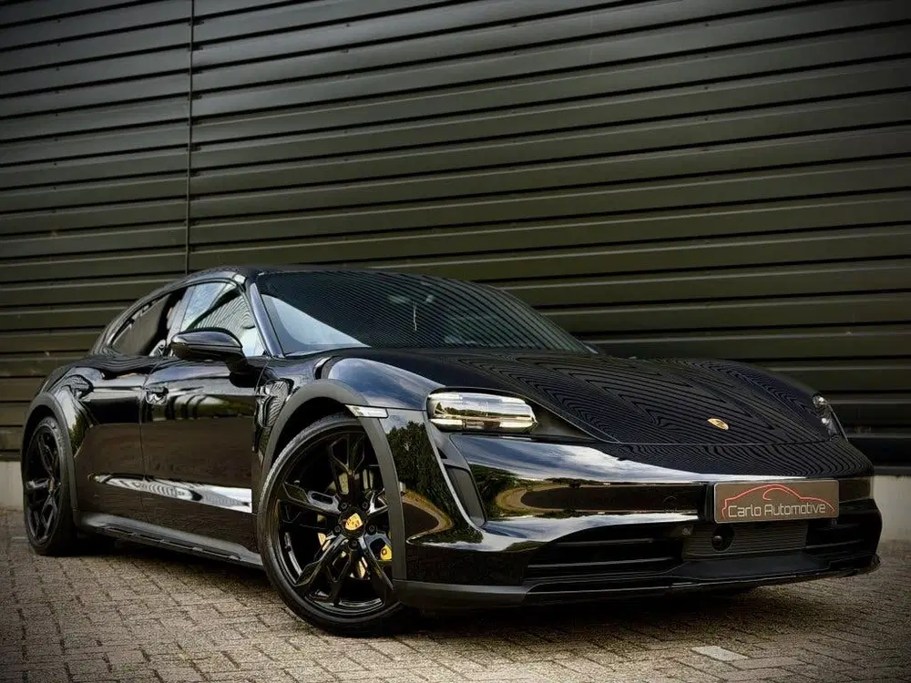 Porsche Taycan 4 93 kWh PANO uit 2022, foto 2
