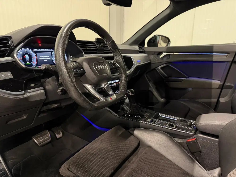 Audi Q3 35 TDI Pro Line business uit 2019, foto 12
