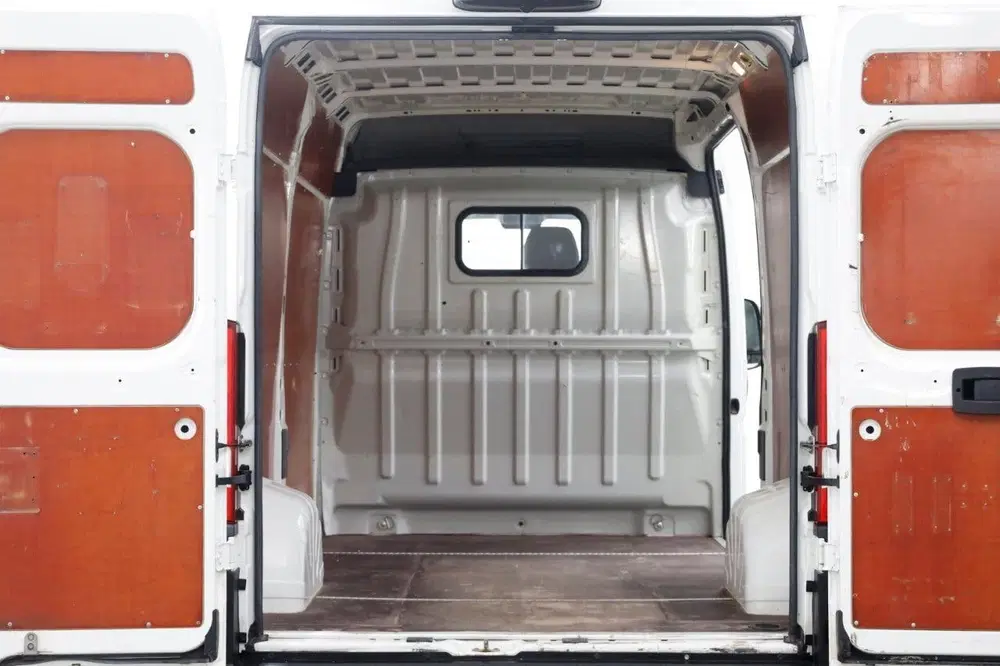 Peugeot Boxer 2.2 BlueHDi 120pk L2H2 Premium Airco uit 2020, foto 5