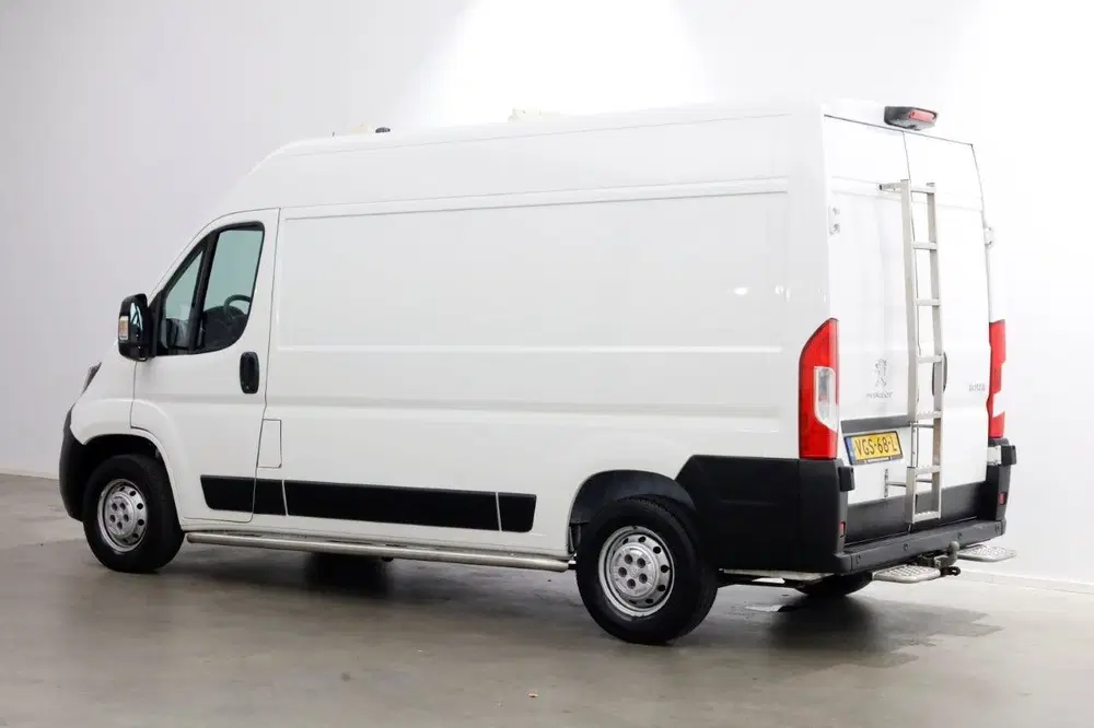 Peugeot Boxer 2.2 BlueHDi 120pk L2H2 Premium Airco uit 2020, foto 9