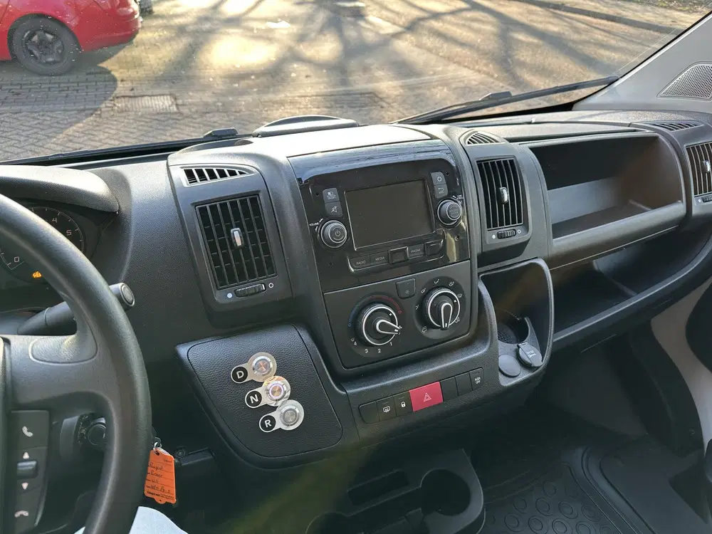 Peugeot Boxer 435 L3H2 Premium 70 kWh 136pk uit 2021, foto 12