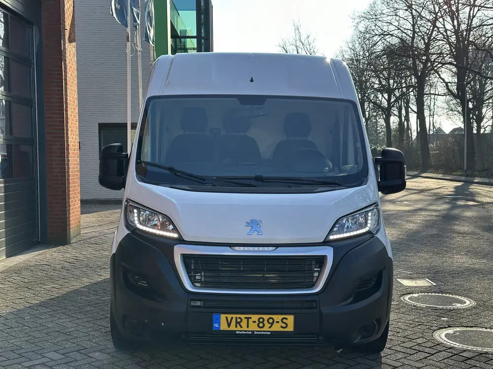 Peugeot Boxer 435 L3H2 Premium 70 kWh 136pk uit 2021, foto 5