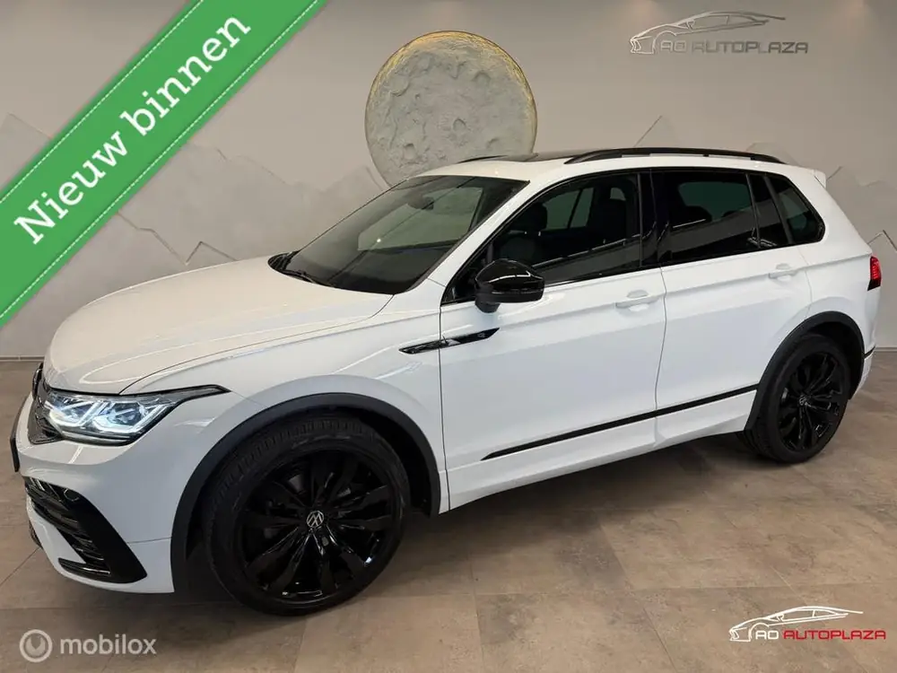 Volkswagen Tiguan 1.5 TSI 3x R-Line Panorama/Black Style/IQ uit 2020