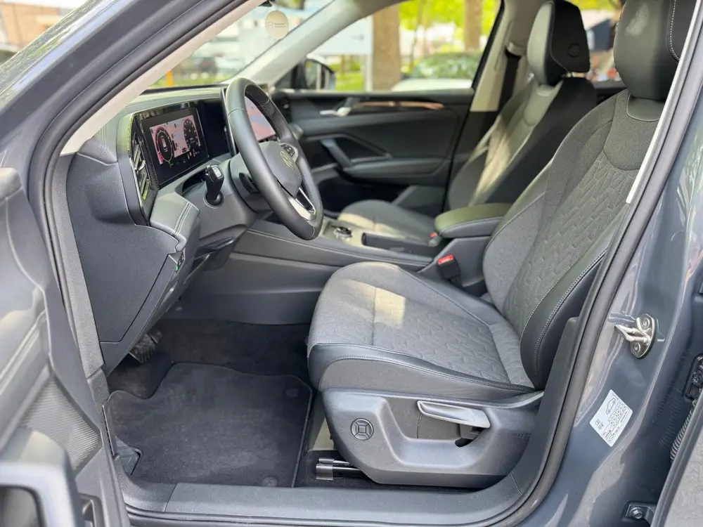 Volkswagen Tiguan 1.5 eTSI DSG Lane ass Drive pilot CarPlay uit 2024, foto 16
