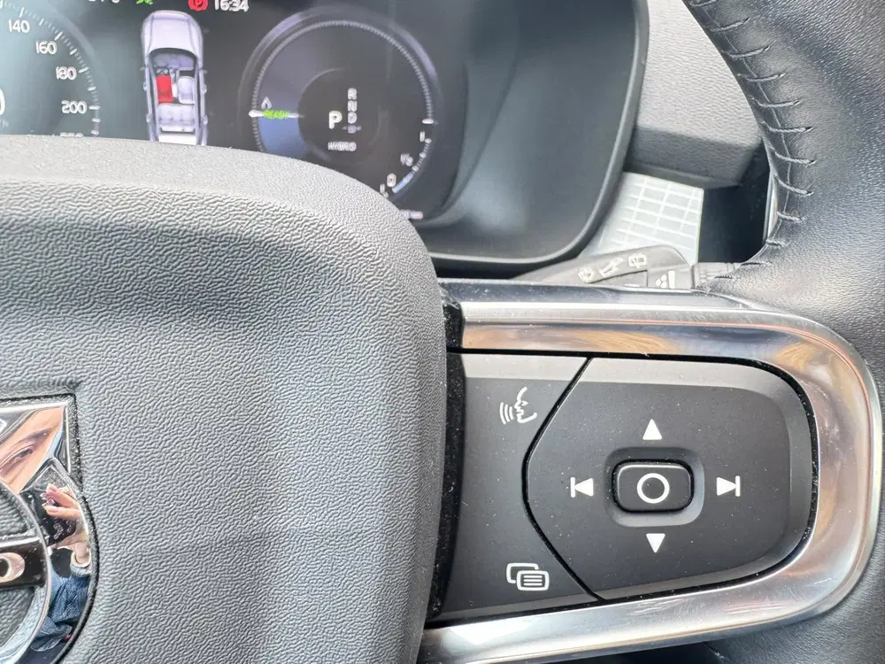 Volvo XC40 1.5 T5 Twin Engine Momentum Pro (bj 2020) uit 2020, foto 13