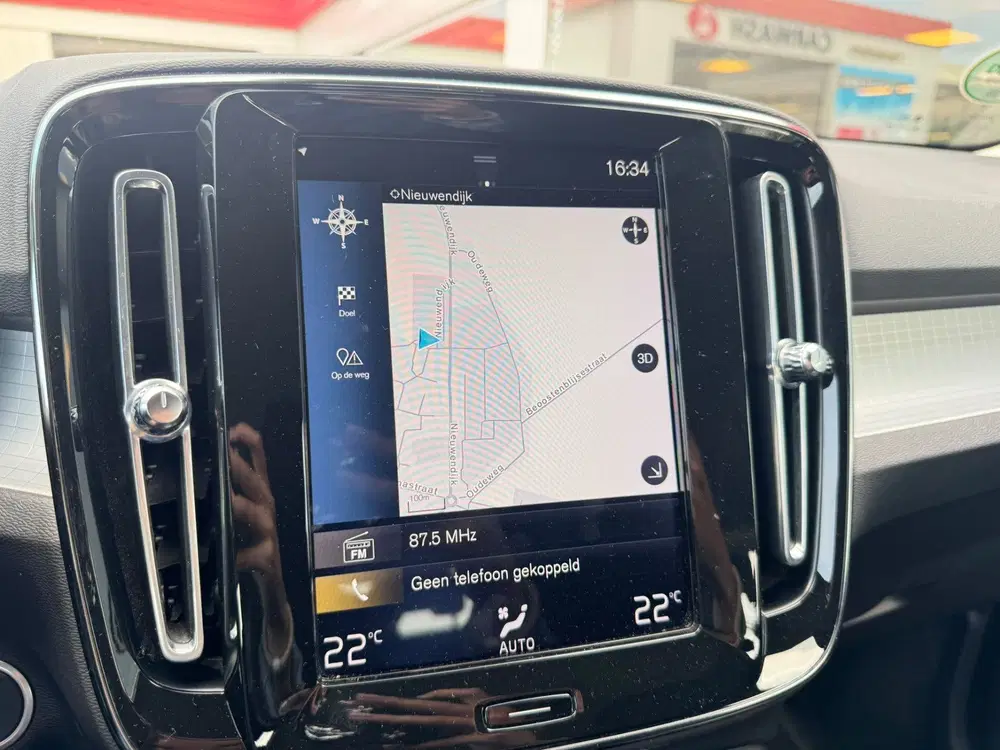 Volvo XC40 1.5 T5 Twin Engine Momentum Pro (bj 2020) uit 2020, foto 18