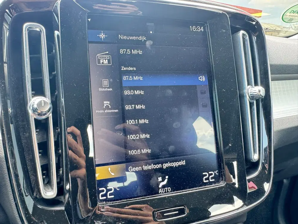 Volvo XC40 1.5 T5 Twin Engine Momentum Pro (bj 2020) uit 2020, foto 19