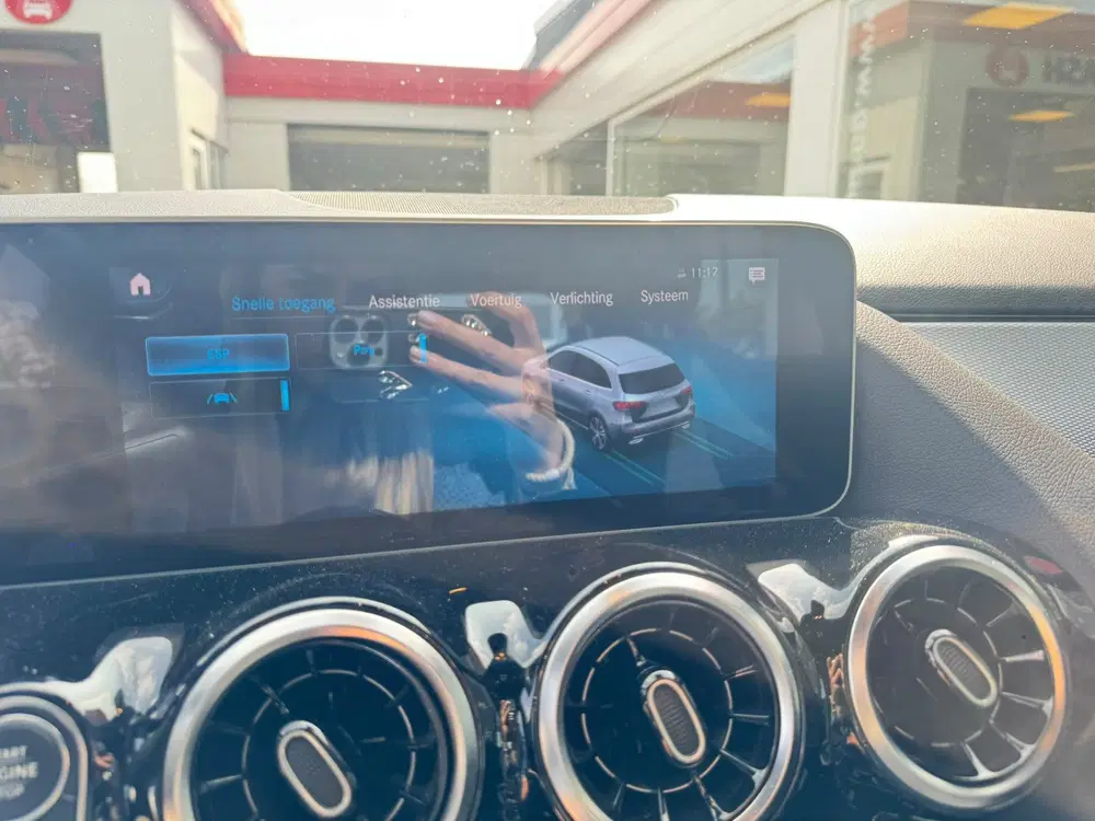 Mercedes-Benz B-Klasse 180 Business Solution Plus (bj 2019) uit 2019, foto 17