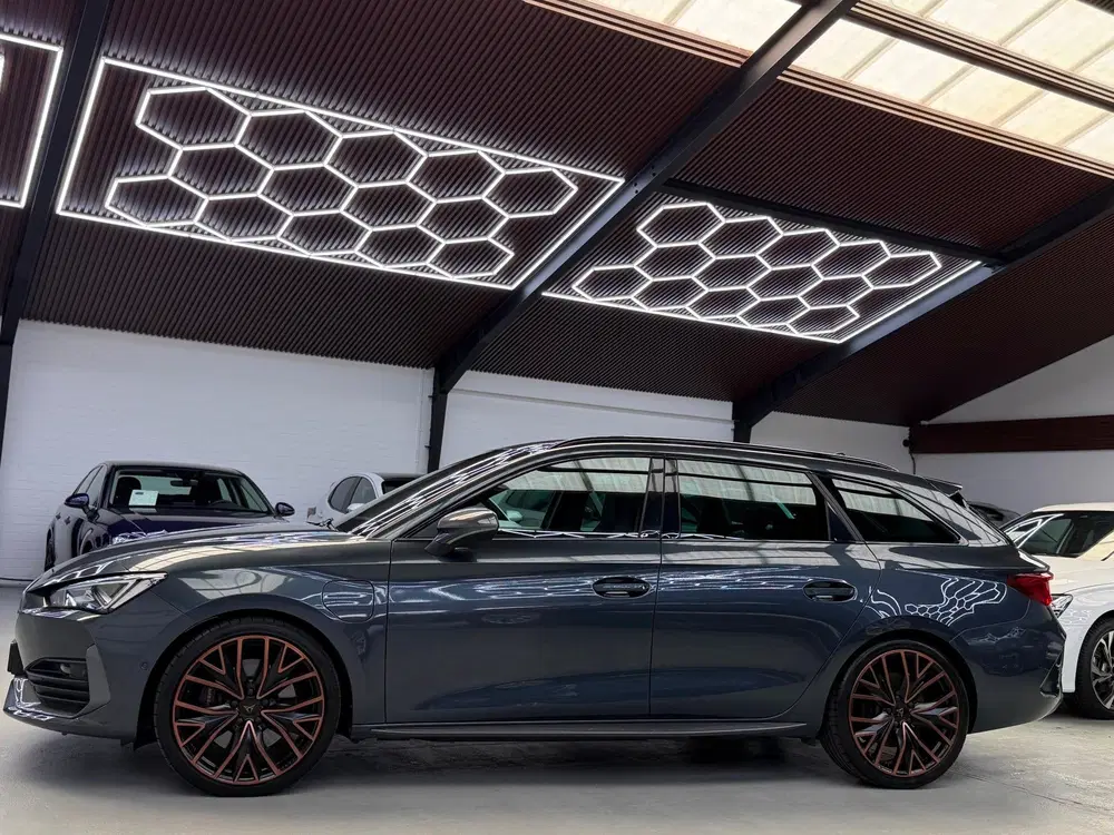 Cupra Leon 1.4 e-Hybrid VZ Copper Edition CarPl uit 2022, foto 14