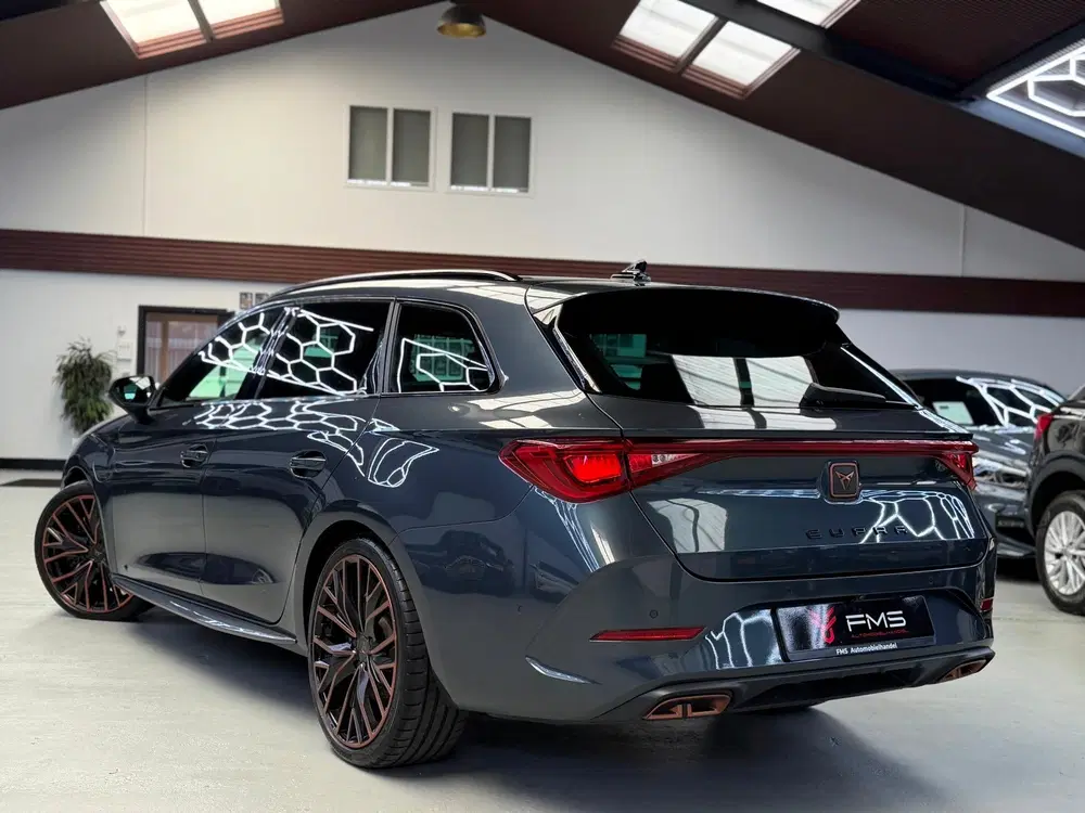 Cupra Leon 1.4 e-Hybrid VZ Copper Edition CarPl uit 2022, foto 2