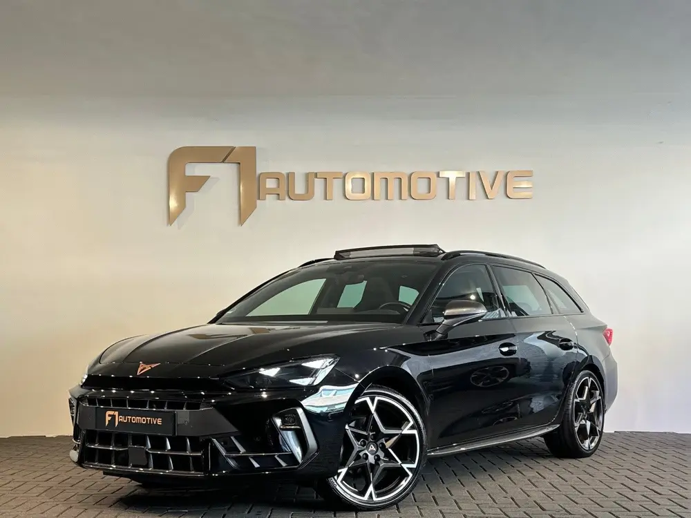 Cupra Leon 1.5 TSI e-Hybrid Business Pano uit 2024