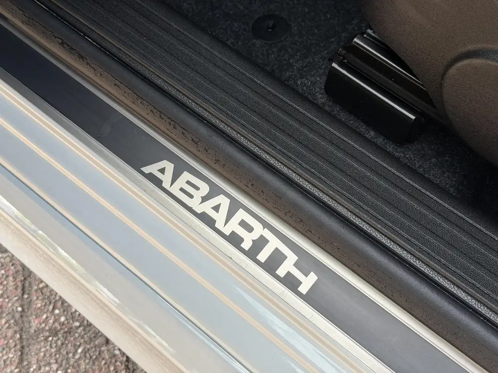 Fiat 500 1.4 T-Jet Abarth Turismo 595 | 70TH ANNIVERSARY | N uit 2019, foto 17