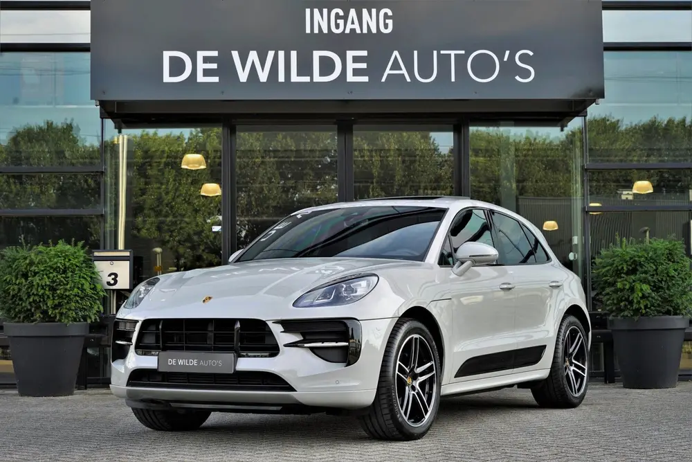 Porsche Macan 2.0 SportDesign Krijt Pano Luchtvering 18-weg uit 2019