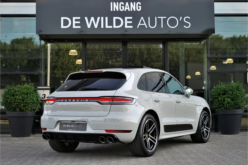 Porsche Macan 2.0 SportDesign Krijt Pano Luchtvering 18-weg uit 2019, foto 2