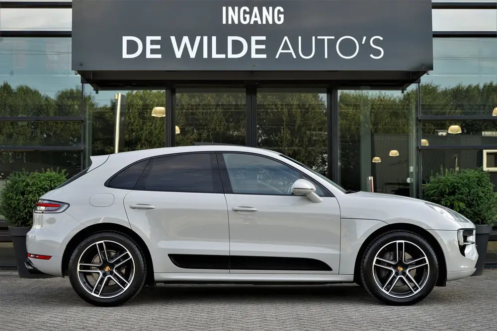 Porsche Macan 2.0 SportDesign Krijt Pano Luchtvering 18-weg uit 2019, foto 5