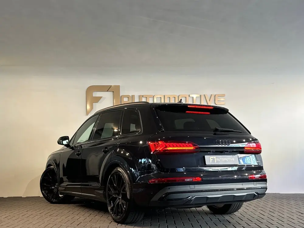 Audi Q7 55 TFSI e quattro Competition Pano uit 2020, foto 2