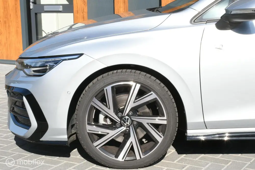 Volkswagen Golf 2.0 TSI 4Motion PANO|KEYLS|UNIEK! uit 2025, foto 7
