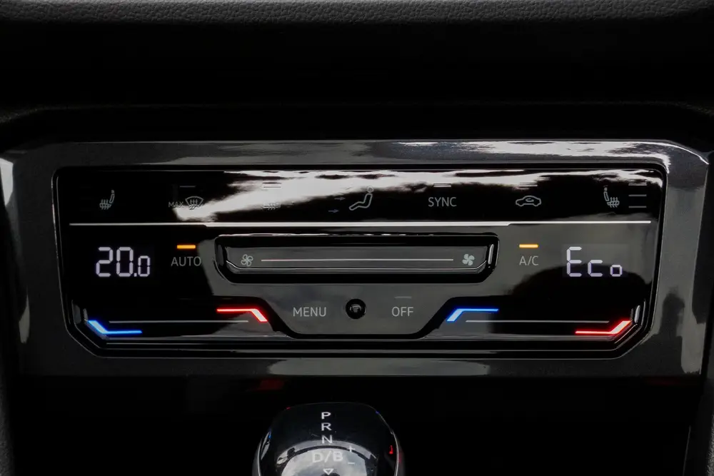 Volkswagen TIGUAN 1.4 TSI eHybrid R-Line Business+ uit 2022, foto 16