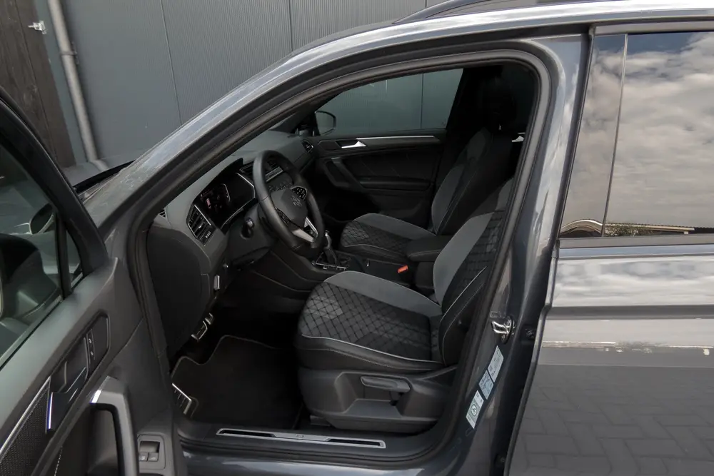 Volkswagen TIGUAN 1.4 TSI eHybrid R-Line Business+ uit 2022, foto 9