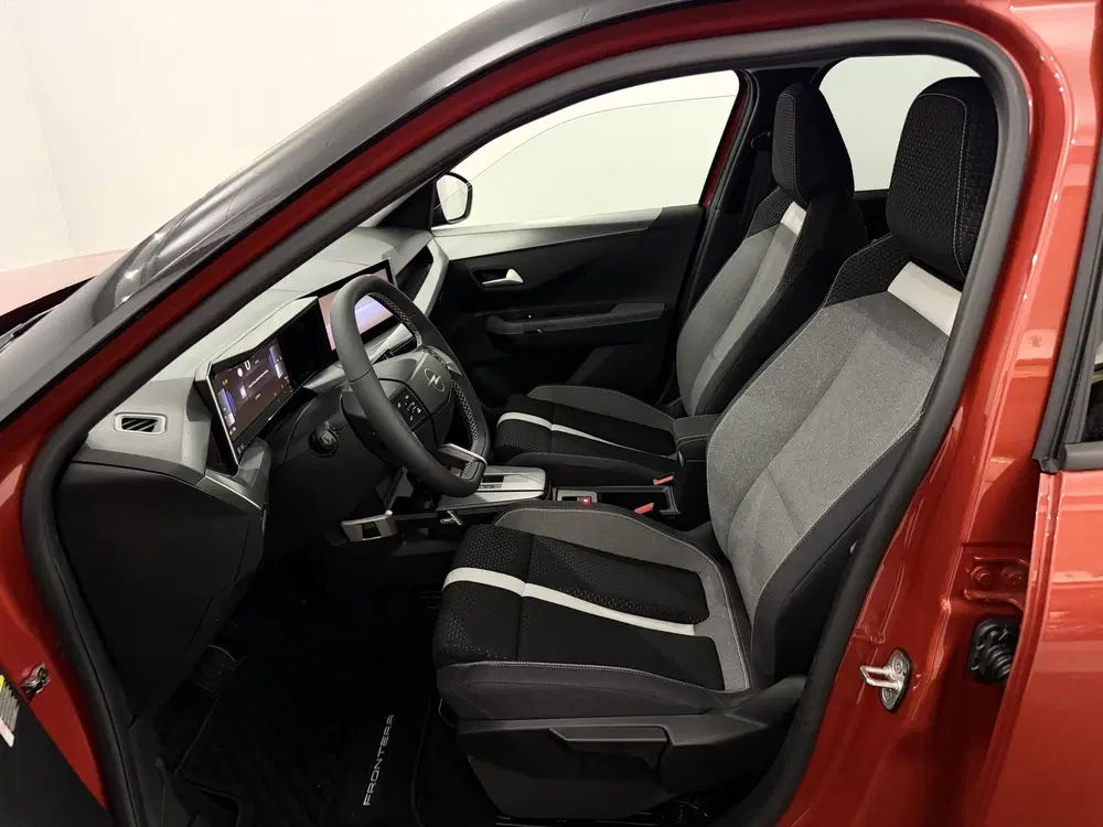 Opel Frontera 1.2 Turbo Hybrid GS 110PK Camera uit 2025, foto 6