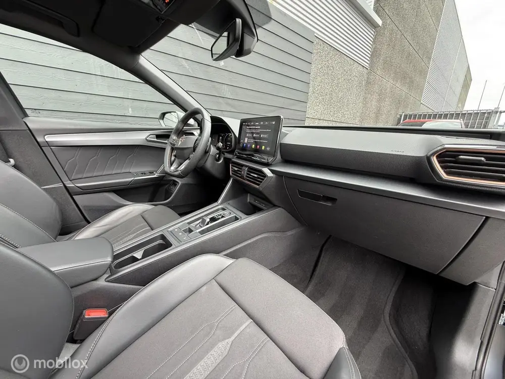 Cupra Leon 1.4 e-Hybrid 245PK VZ Pano.dak uit 2021, foto 14