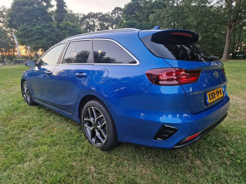 Kia Ceed 1.6 GDI PHEV ExecutiveLine uit 2020, foto 3