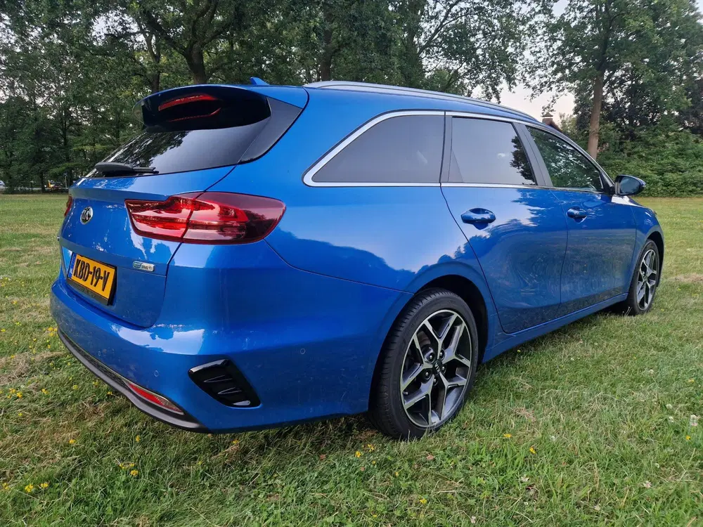 Kia Ceed 1.6 GDI PHEV ExecutiveLine uit 2020, foto 4