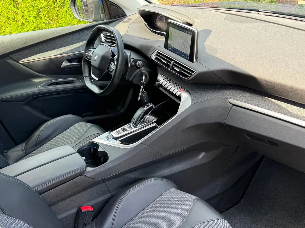 Peugeot 3008 1.2 PureTech Automaat Premium Allure uit 2019, foto 16