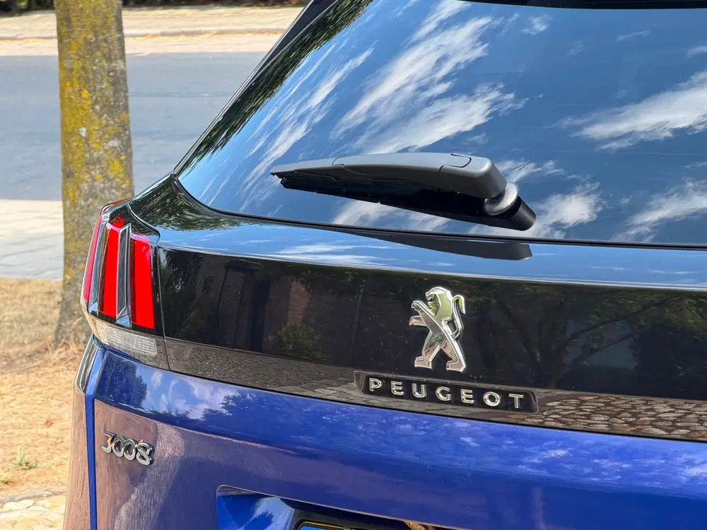 Peugeot 3008 1.2 PureTech Automaat Premium Allure uit 2019, foto 3