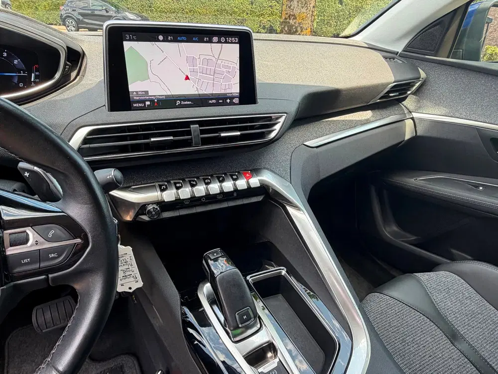 Peugeot 3008 1.2 PureTech Automaat Premium Allure uit 2019, foto 9
